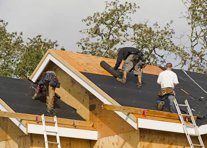 Professional roofers in Pompano Beach, FL.